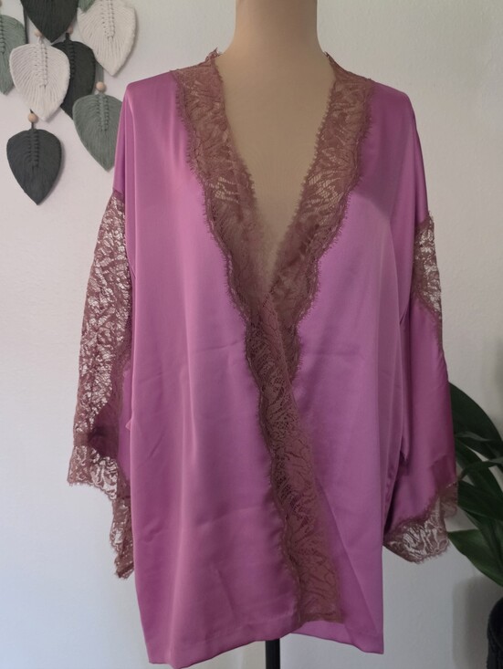 Victoria's Secret Other - New With Tags Victoria's Secret Kimono Robe - Size XS